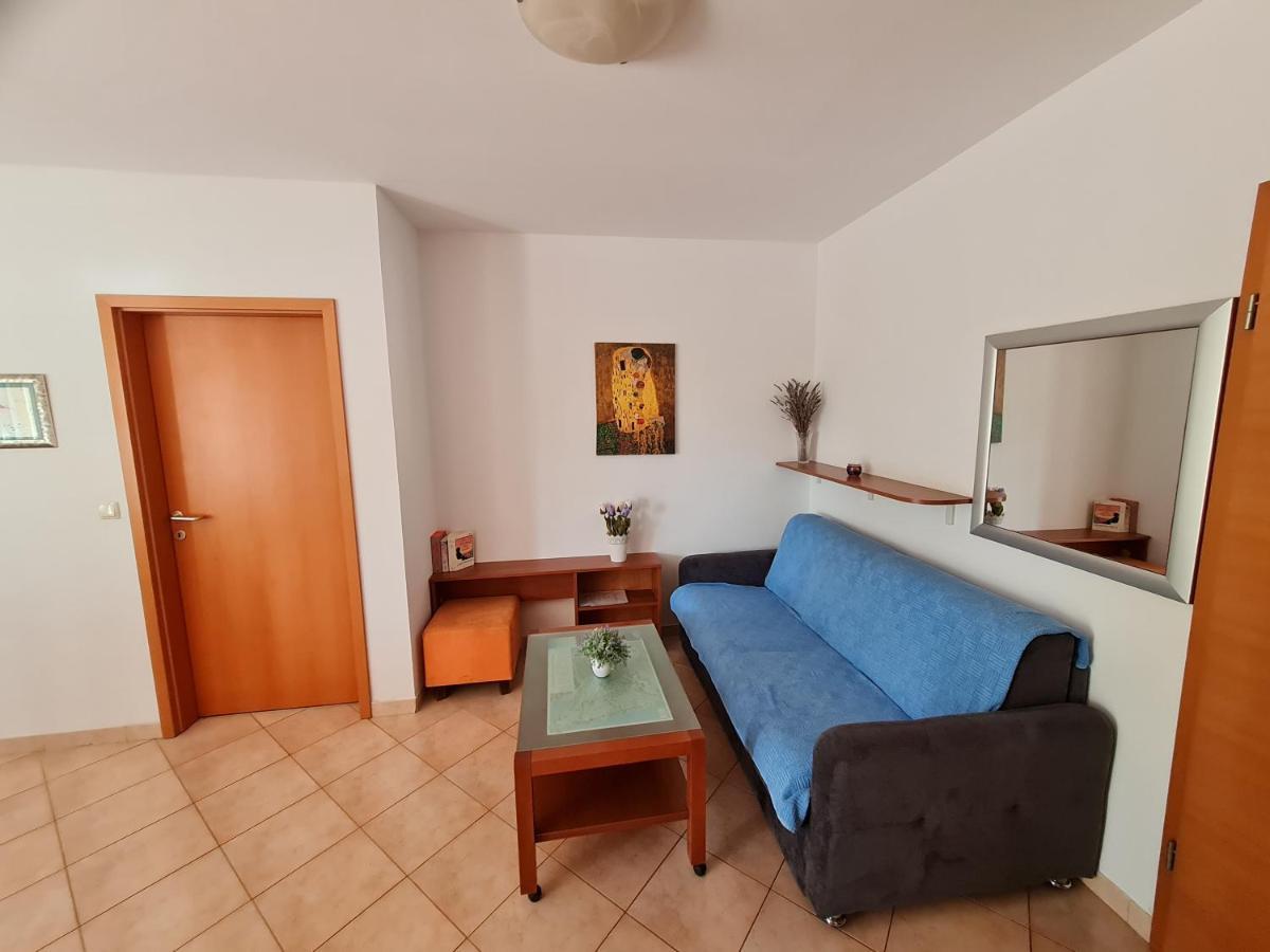 Apartments Spert Umag Luaran gambar